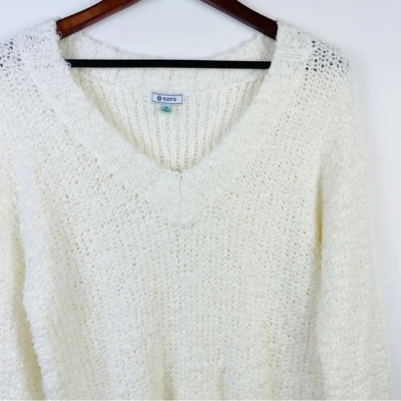 Susina Fluffy Boucle Knit Sweater V-Neck Long Sleeve Pullover White Snow - Picture 4 of 8